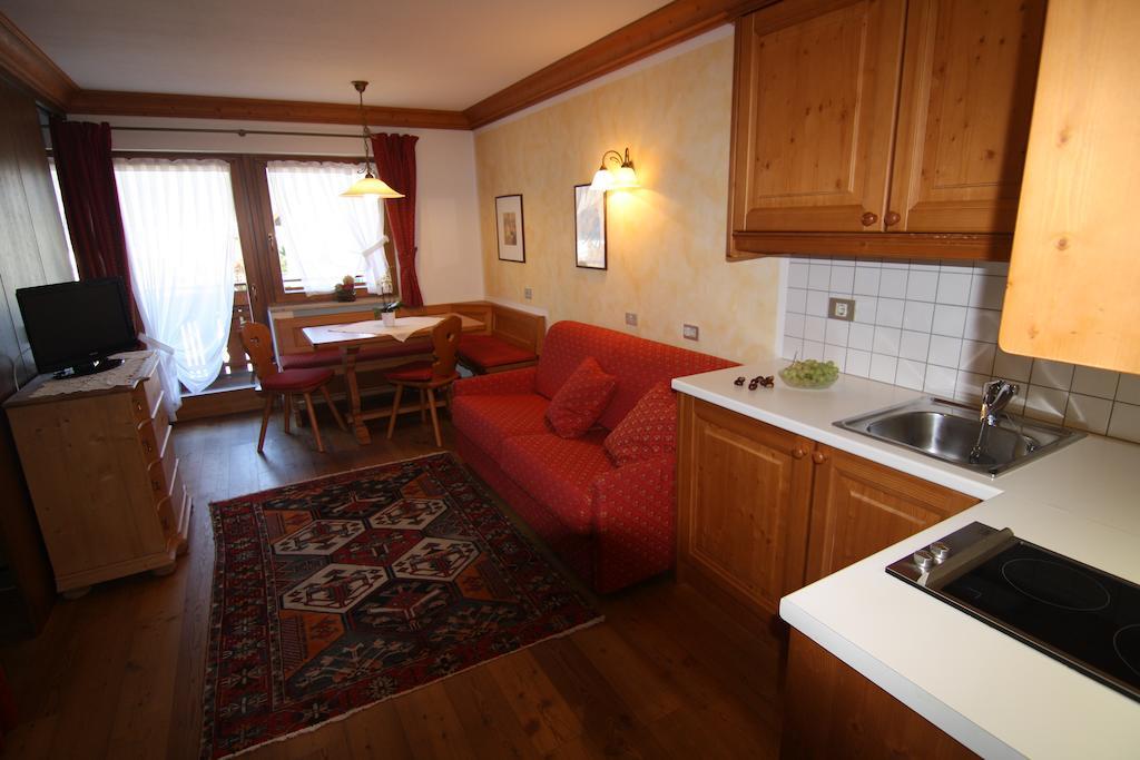 Residence Mairhofer Dobbiaco Oda fotoğraf